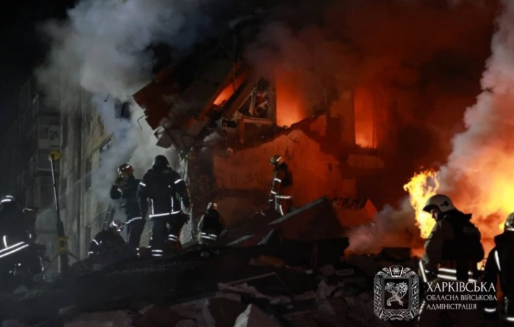 У Харкові балістика вдарила по висотці: на місці значні руйнування, є загиблі та поранені